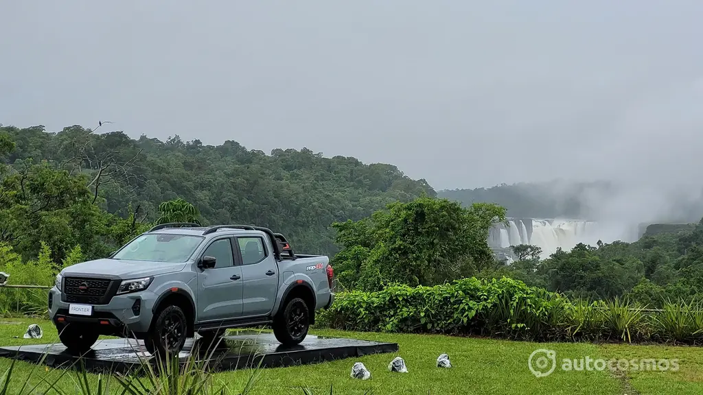 La nueva pickup Nissan Frontier argentina comienza a exportarse a Brasil