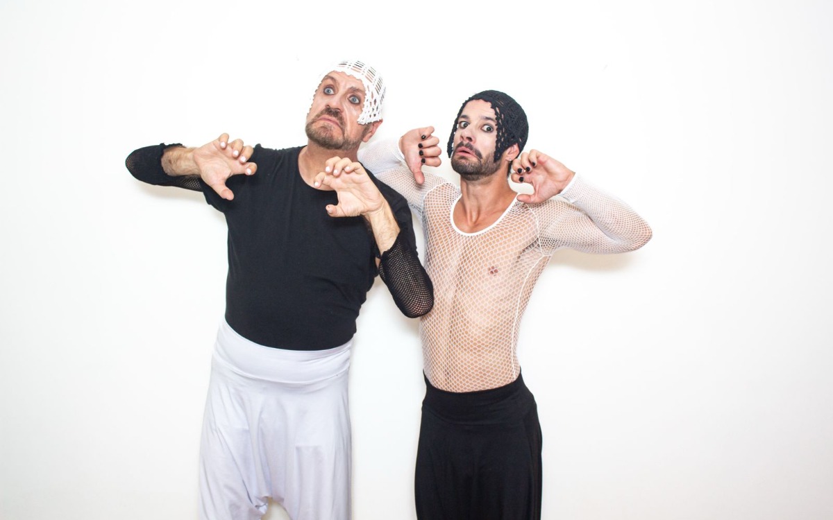 LA MORIBUNDA, de Alejandro Urdapilleta